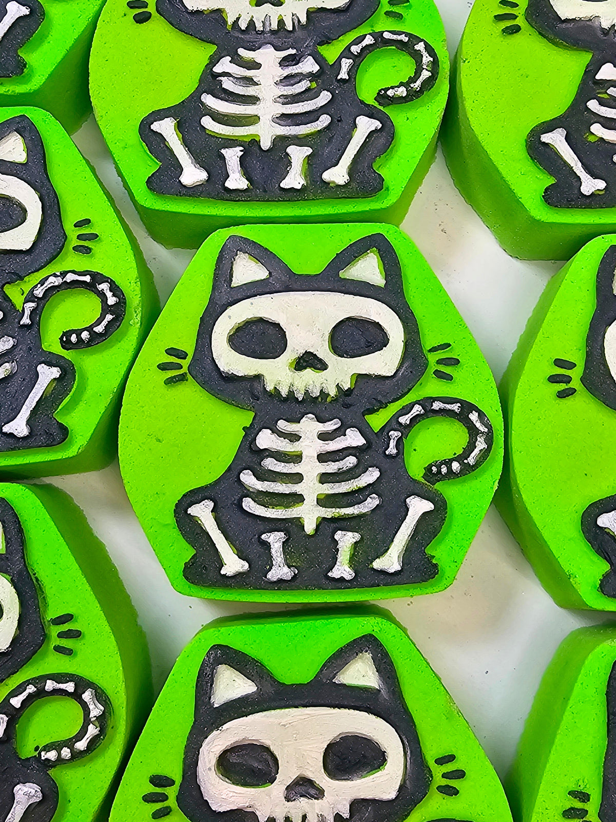 Skelly Cat Bath Bomb